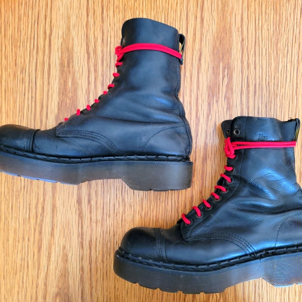 Made in England Doc Martens boot - Picture 3 of 6